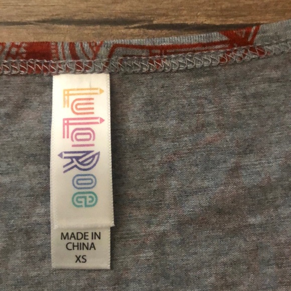 LuLaRoe Shirt - Picture 4 of 5
